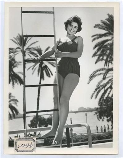 صور سعاد حسني بالمايوة